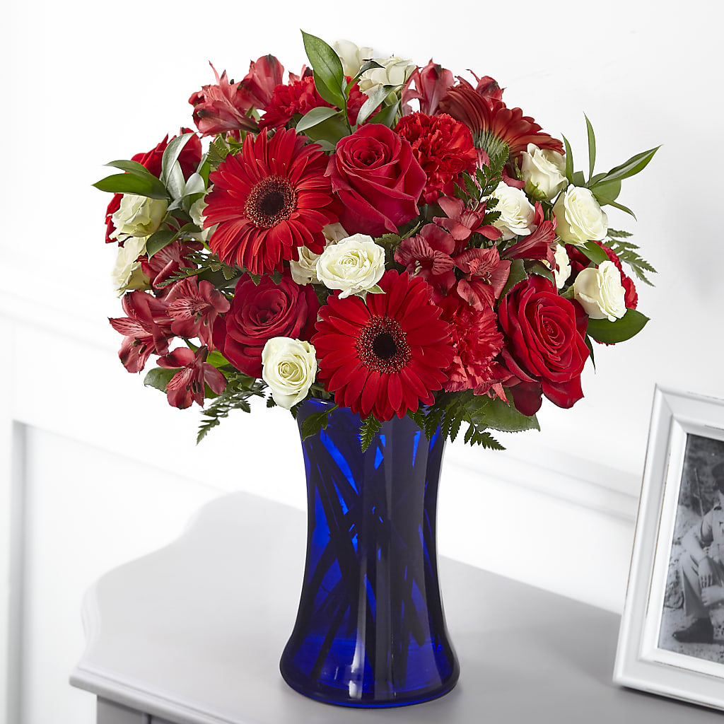 Hearts Embrace Bouquet – Flowers By Willie, Marshall TX