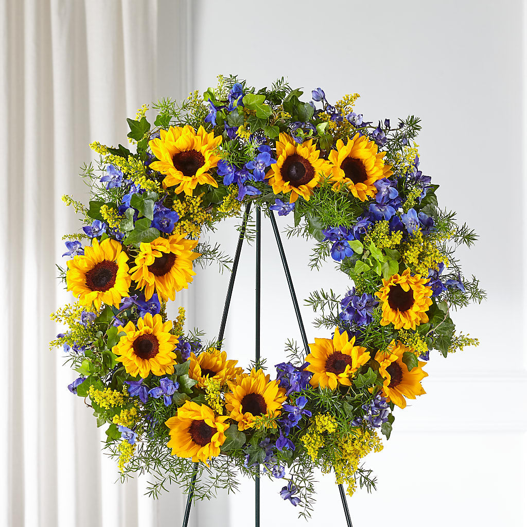 Bright Rays Wreath – Flowers By Willie, Marshall TX