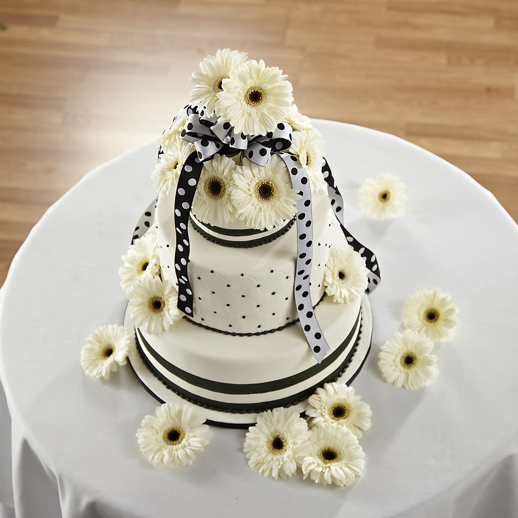 Simple Sophistication Cake Décor – Flowers By Willie, Marshall TX