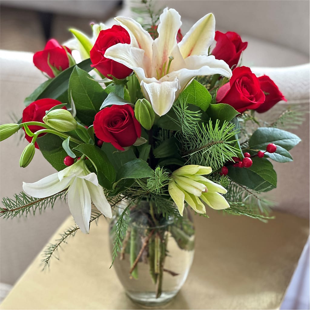 Sparkling Snowflakes Bouquet –  Flowers By Willie, Marshall TX