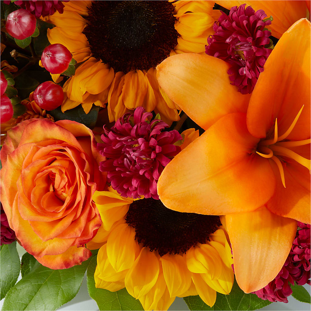 Grateful Centerpiece –  Flowers By Willie, Marshall TX