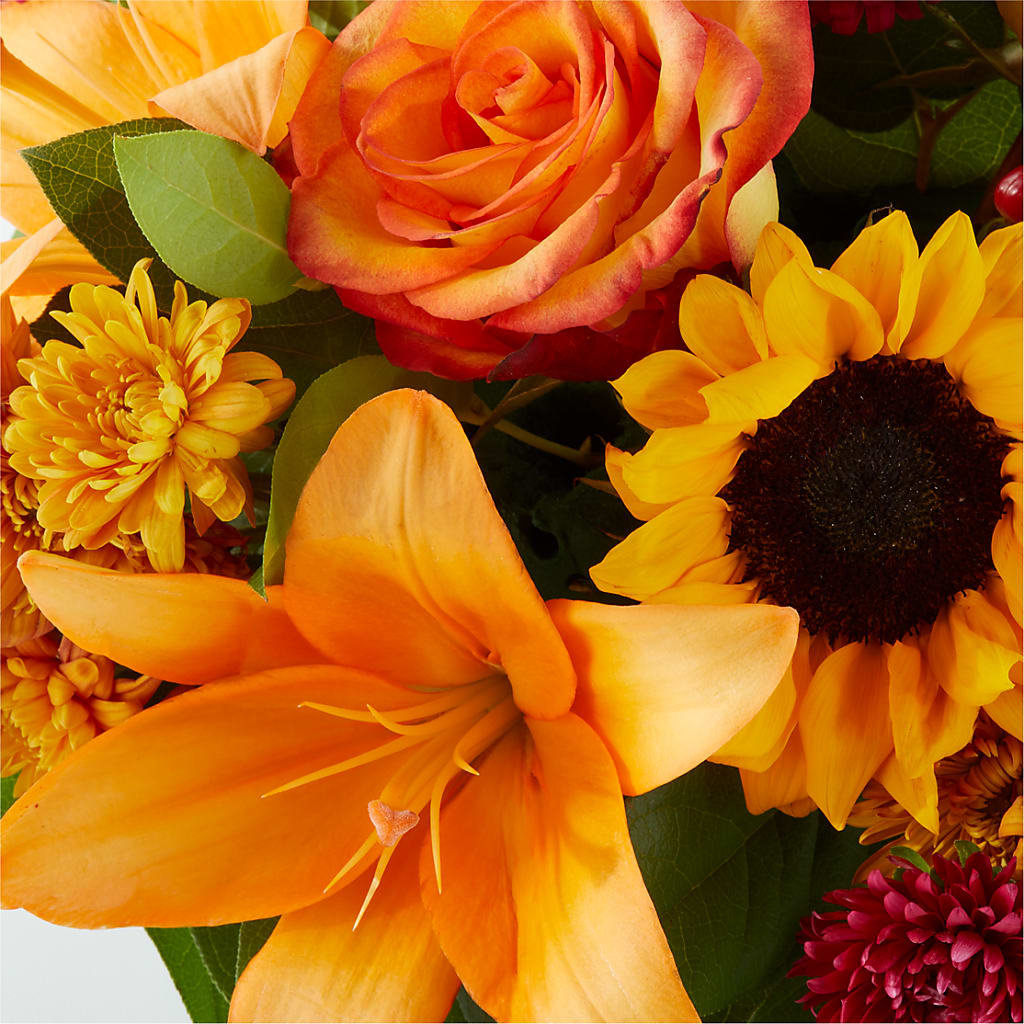 Grateful Centerpiece –  Flowers By Willie, Marshall TX