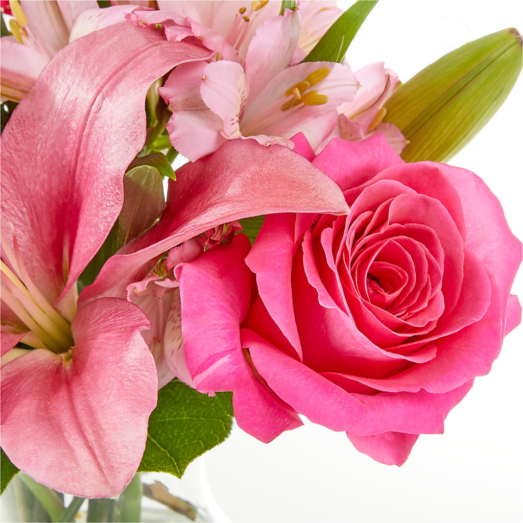 Lots of Love Bouquet –  Flowers By Willie, Marshall TX