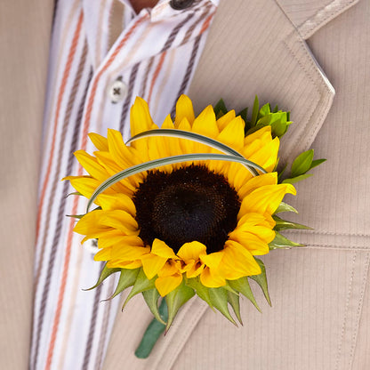 Free Spirit Boutonniere –  Flowers By Willie, Marshall TX